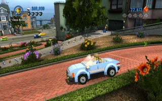 In this game, you can race through the huge city with lots of cars!